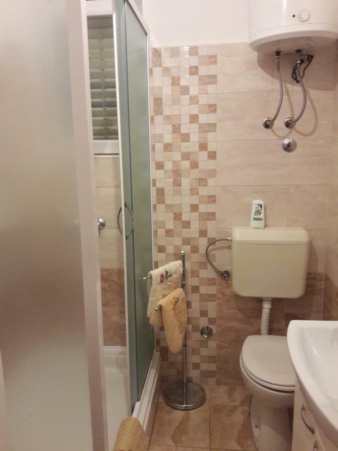 Apartment Damira Водице Екстер'єр фото