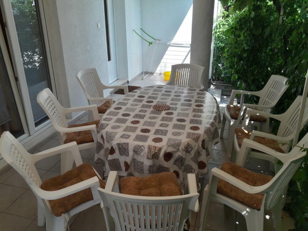 Apartment Damira Водице Екстер'єр фото